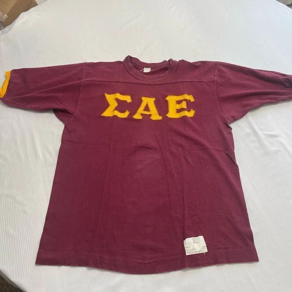 Sigma Alpha Epsilon Red Yellow VTG T-shirt Size L/XL